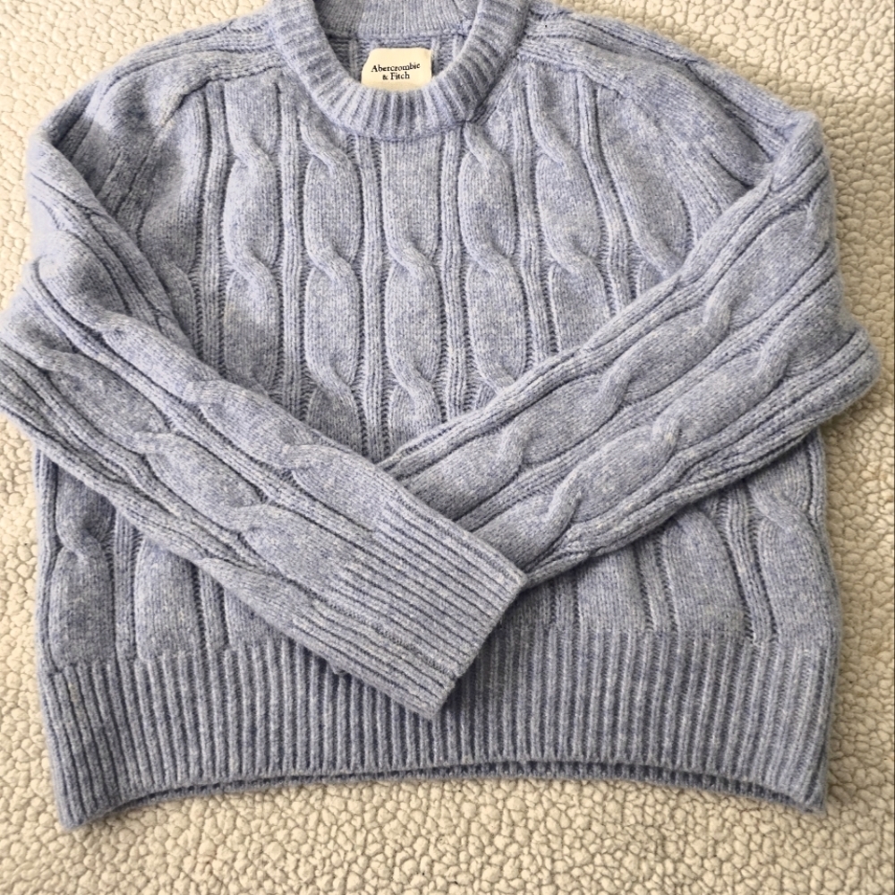 S O L D Light Blue Cable Knit Sweater size XS - Picture 12 of 14